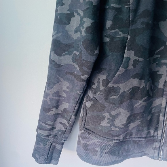 Lululemon Athletica Camo Hoodie - Black and Gray - Picture 9 of 9